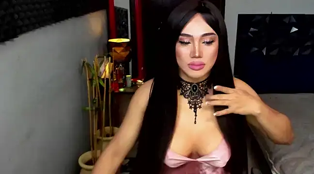 Snapshot of fancySHAINExxx chatting on 01.05.25 fancySHAINExxx online show from 01.05.25