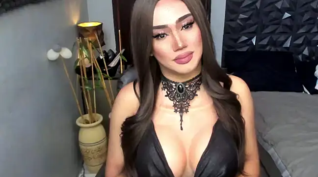 Snapshot of fancySHAINExxx chatting on 03.17.25 fancySHAINExxx online show from 03.17.25