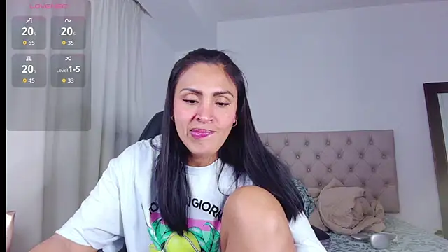 ms freyax online show from 10.25.25