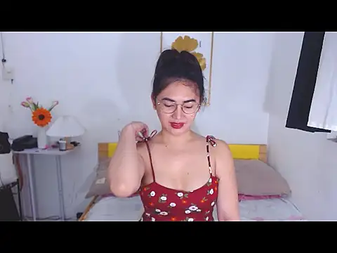 Snapshot of XjuanitabonitaX chatting on 11.11.25 XjuanitabonitaX online show from 11.11.25