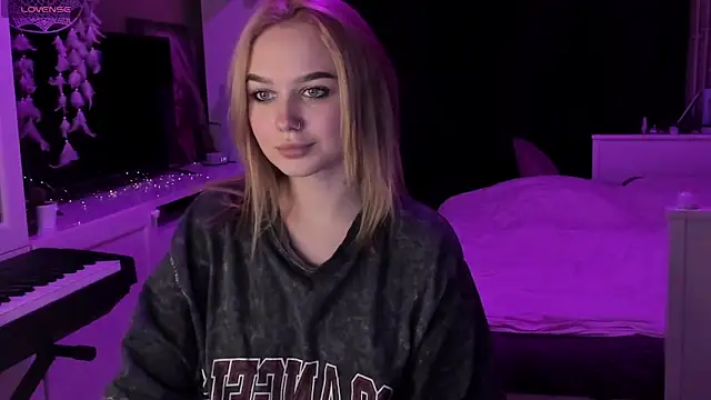 Snapshot of MaryDreaminess chatting on 01.31.25 MaryDreaminess online show from 01.31.25