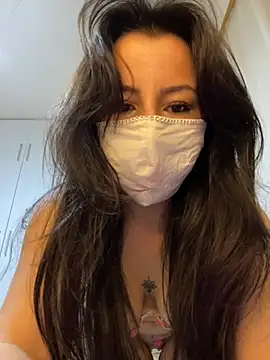 White-Petite online show from 05.20.26