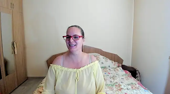 Snapshot of HardWildNipples chatting on 03.03.25 HardWildNipples online show from 03.03.25