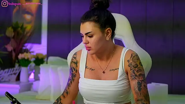 perfectt33n online show from 11.25.25