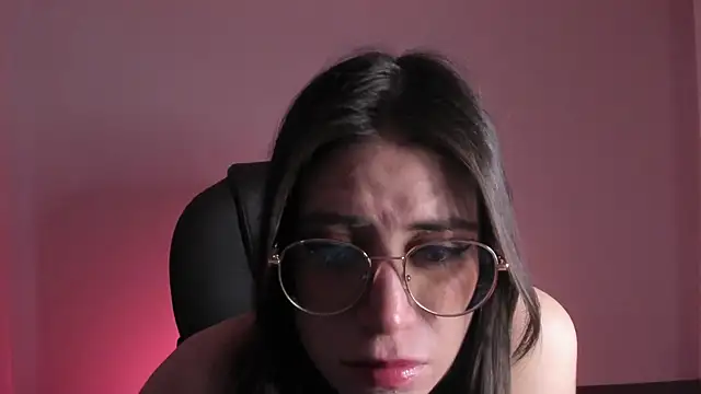 Snapshot of HazelKush chatting on 10.09.25 HazelKush online show from 10.09.25