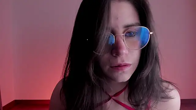 Snapshot of HazelKush chatting on 11.04.25 HazelKush online show from 11.04.25