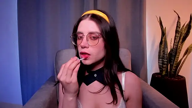 Snapshot of HazelKush chatting on 01.14.26 HazelKush online show from 01.14.26