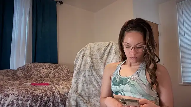 cassandracane online show from 04.10.26