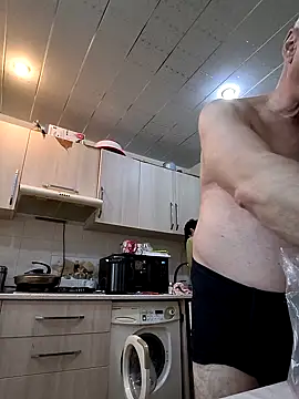  lady red  online show from 04.01.26