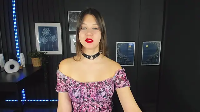 Snapshot of ElizaMild chatting on 12.27.24 ElizaMild online show from 12.27.24
