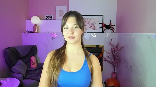 Snapshot of ElizaMild chatting on 11.02.25 ElizaMild online show from 11.02.25