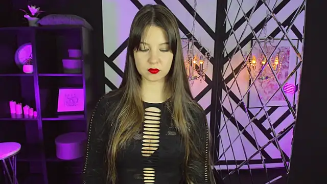 Snapshot of ElizaMild chatting on 11.13.25 ElizaMild online show from 11.13.25