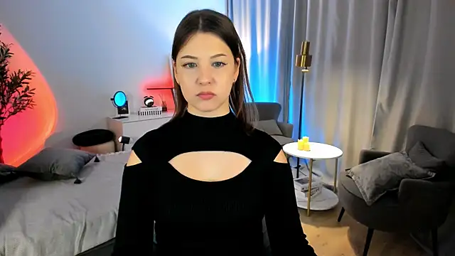 Snapshot of ElizaMild chatting on 04.11.26 ElizaMild online show from 04.11.26