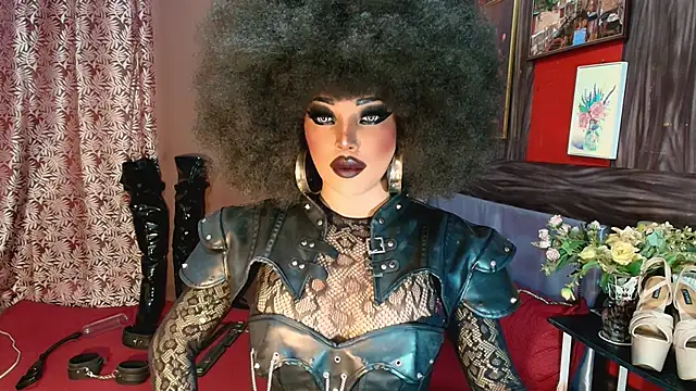 Snapshot of trixxielicious chatting on 02.23.26 trixxielicious online show from 02.23.26