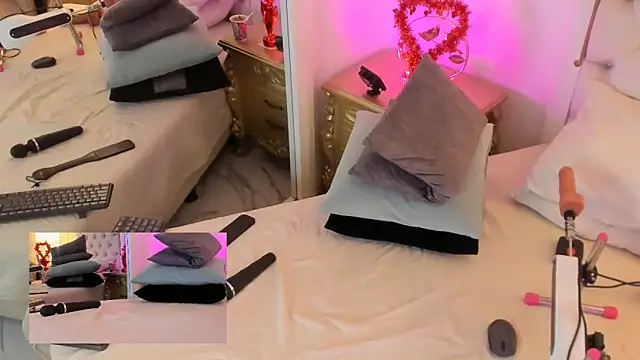 Snapshot of Princsgirl_ chatting on 02.13.25 Princsgirl online show from 02.13.25