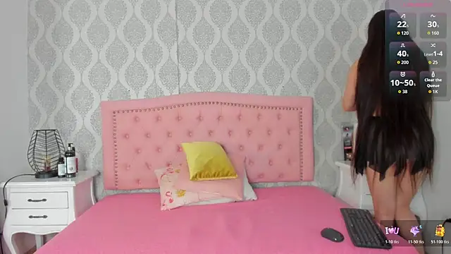 Snapshot of Princsgirl_ chatting on 05.17.26 Princsgirl online show from 05.17.26
