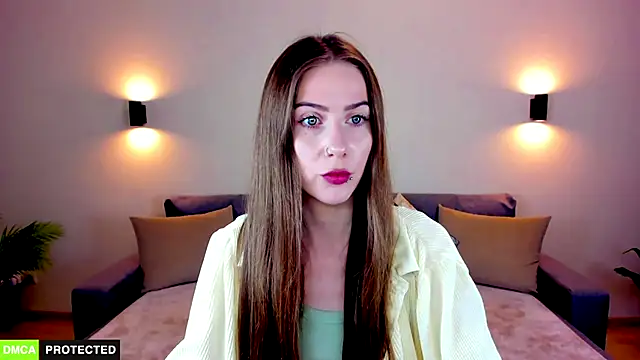 Snapshot of TheWoman__ chatting on 09.10.25 TheWoman online show from 09.10.25