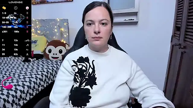 angelaagomez online show from 10.28.25