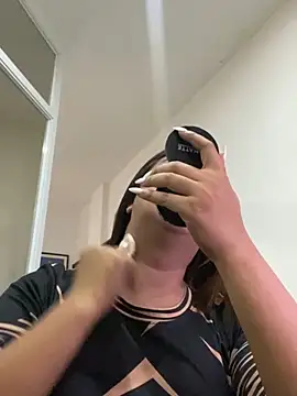 HOTTESTCANDYTS online show from 12.27.24