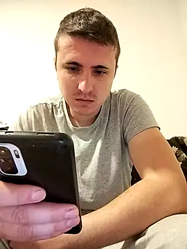 Snapshot of MrNoBoDy000 chatting on 12.23.25 MrNoBoDy000 online show from 12.23.25