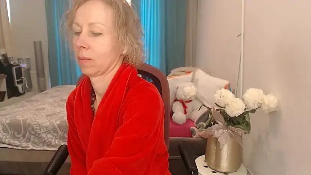 LuxuryNika online show from 05.17.26