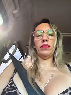 Gatitacarlita online show from 02.23.26