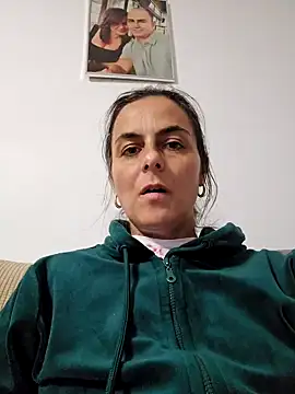 IsabelleCraft online show from 03.17.25