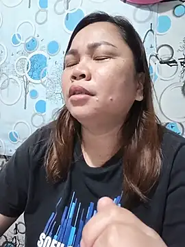 Snapshot of XXLorie_02 chatting on 07.22.26 XXLorie 02 online show from 07.22.26