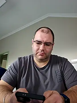 Snapshot of Andrew1900529 chatting on 12.12.24 Andrew1900529 online show from 12.12.24