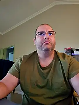 Snapshot of Andrew1900529 chatting on 09.16.25 Andrew1900529 online show from 09.16.25