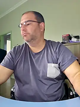 Snapshot of Andrew1900529 chatting on 09.17.25 Andrew1900529 online show from 09.17.25