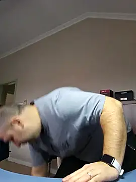 Snapshot of Andrew1900529 chatting on 11.28.25 Andrew1900529 online show from 11.28.25