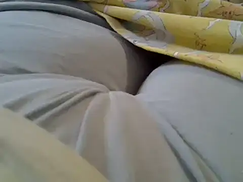 Snapshot of perescam chatting on 02.16.25 perescam online show from 02.16.25