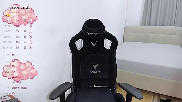 SkyqueenI online show from 01.31.25