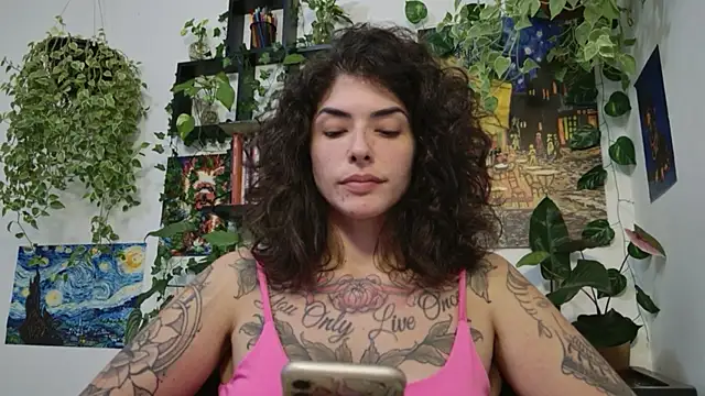Snapshot of TaliMajesty chatting on 05.22.26 TaliMajesty online show from 05.22.26