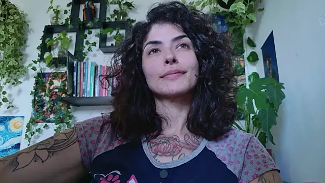 Snapshot of TaliMajesty chatting on 06.19.26 TaliMajesty online show from 06.19.26