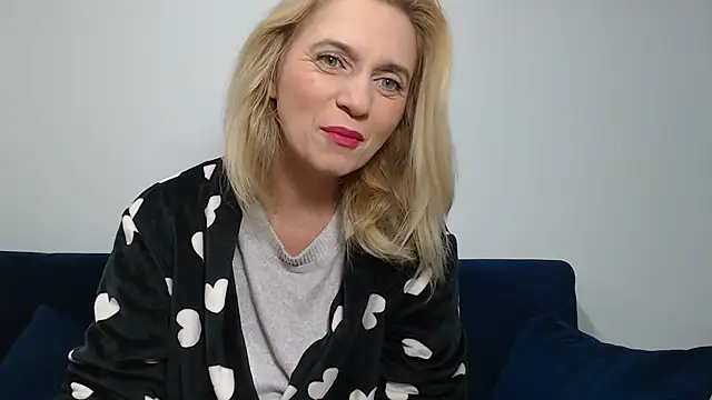 Snapshot of MysticCreature chatting on 12.02.24 MysticCreature online show from 12.02.24