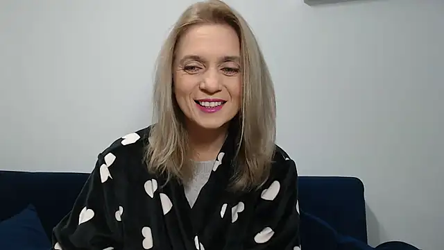 Snapshot of MysticCreature chatting on 12.20.24 MysticCreature online show from 12.20.24