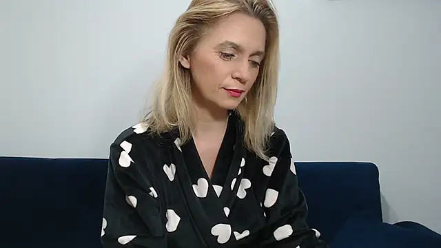 Snapshot of MysticCreature chatting on 02.16.25 MysticCreature online show from 02.16.25