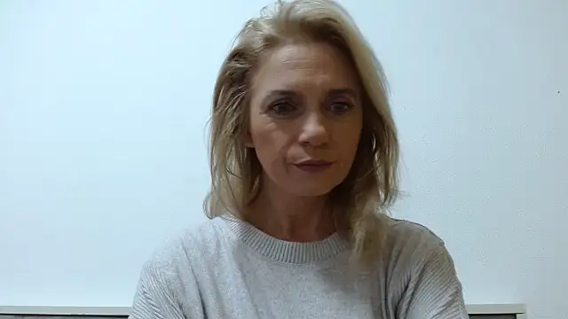 Snapshot of MysticCreature chatting on 10.21.25 MysticCreature online show from 10.21.25