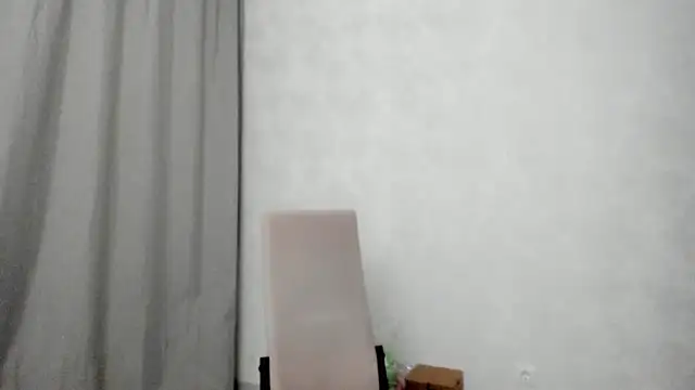 Snapshot of why_again_me chatting on 02.25.26 why again me online show from 02.25.26