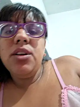 Snapshot of ZaidaWet chatting on 03.06.25 ZaidaWet online show from 03.06.25