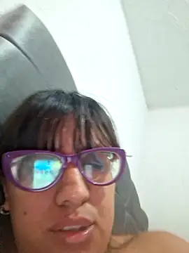 Snapshot of ZaidaWet chatting on 03.10.25 ZaidaWet online show from 03.10.25