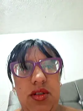 Snapshot of ZaidaWet chatting on 09.16.25 ZaidaWet online show from 09.16.25