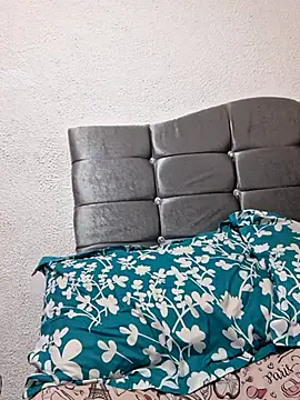 Snapshot of ZaidaWet chatting on 09.20.25 ZaidaWet online show from 09.20.25