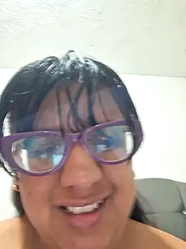 Snapshot of ZaidaWet chatting on 11.04.25 ZaidaWet online show from 11.04.25