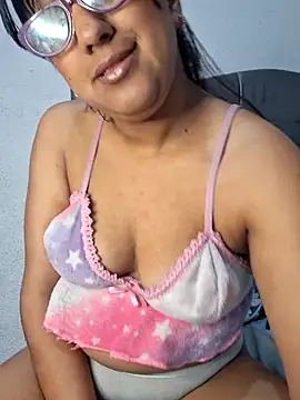 Snapshot of ZaidaWet chatting on 12.01.25 ZaidaWet online show from 12.01.25