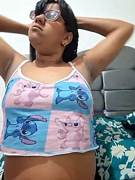 Snapshot of ZaidaWet chatting on 01.17.26 ZaidaWet online show from 01.17.26