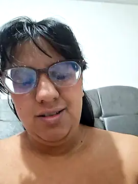 Snapshot of ZaidaWet chatting on 06.05.26 ZaidaWet online show from 06.05.26