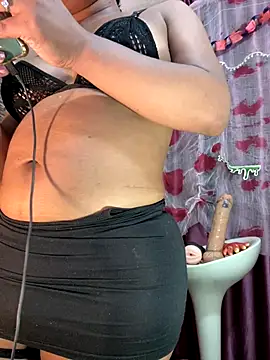 Newshantal  online show from 10.12.25